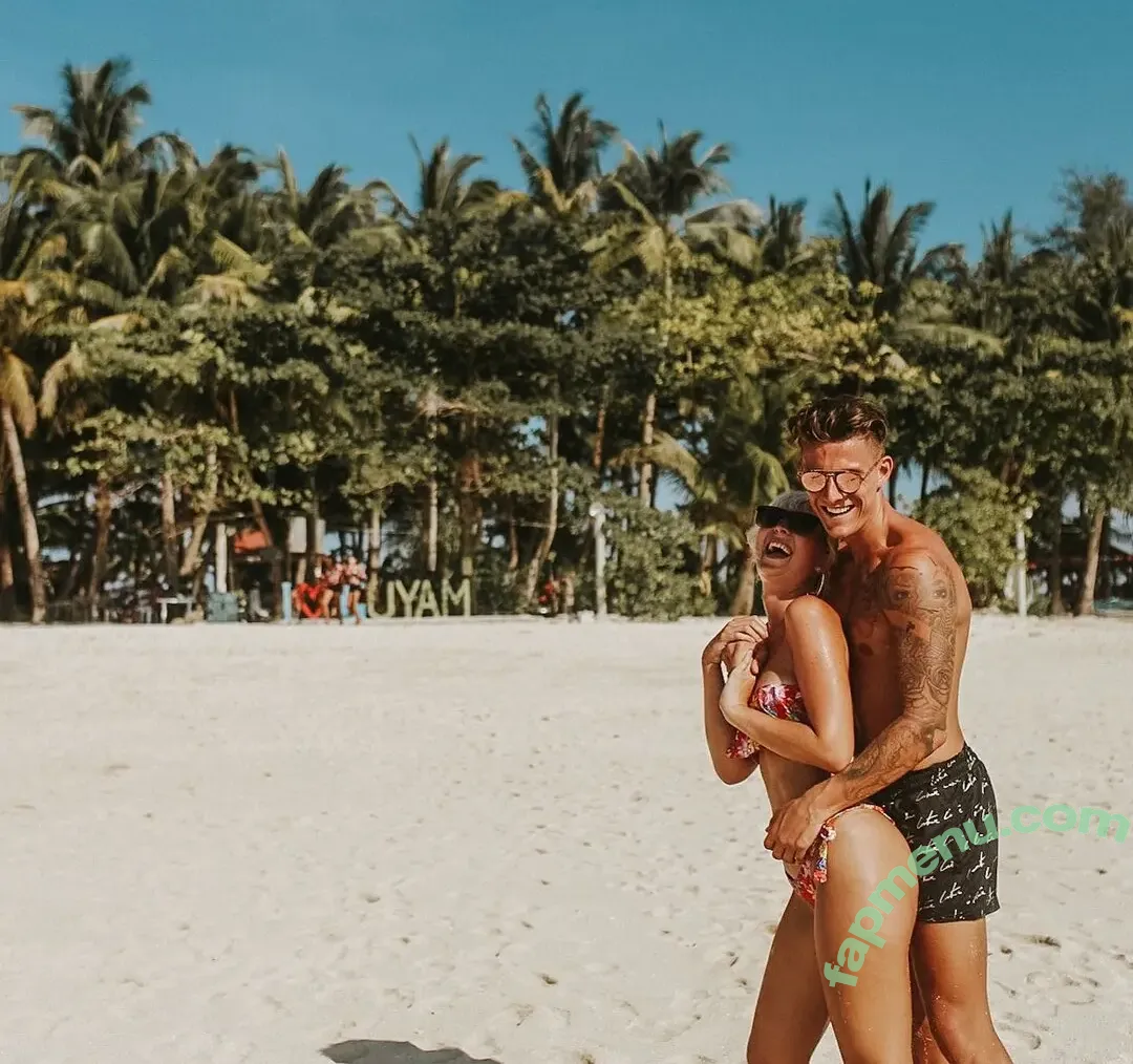 dabbleandtravel nude photo #0010 (Molly and Matt)