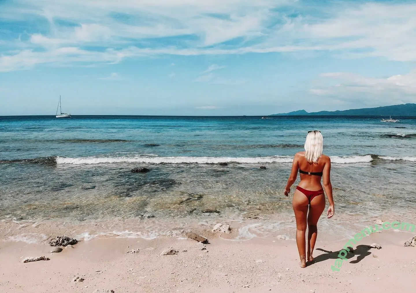 dabbleandtravel nude photo #0031 (Molly and Matt)