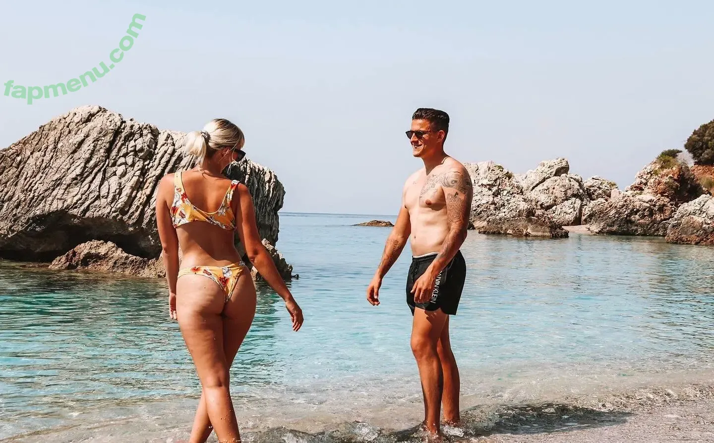 dabbleandtravel nude photo #0042 (Molly and Matt)