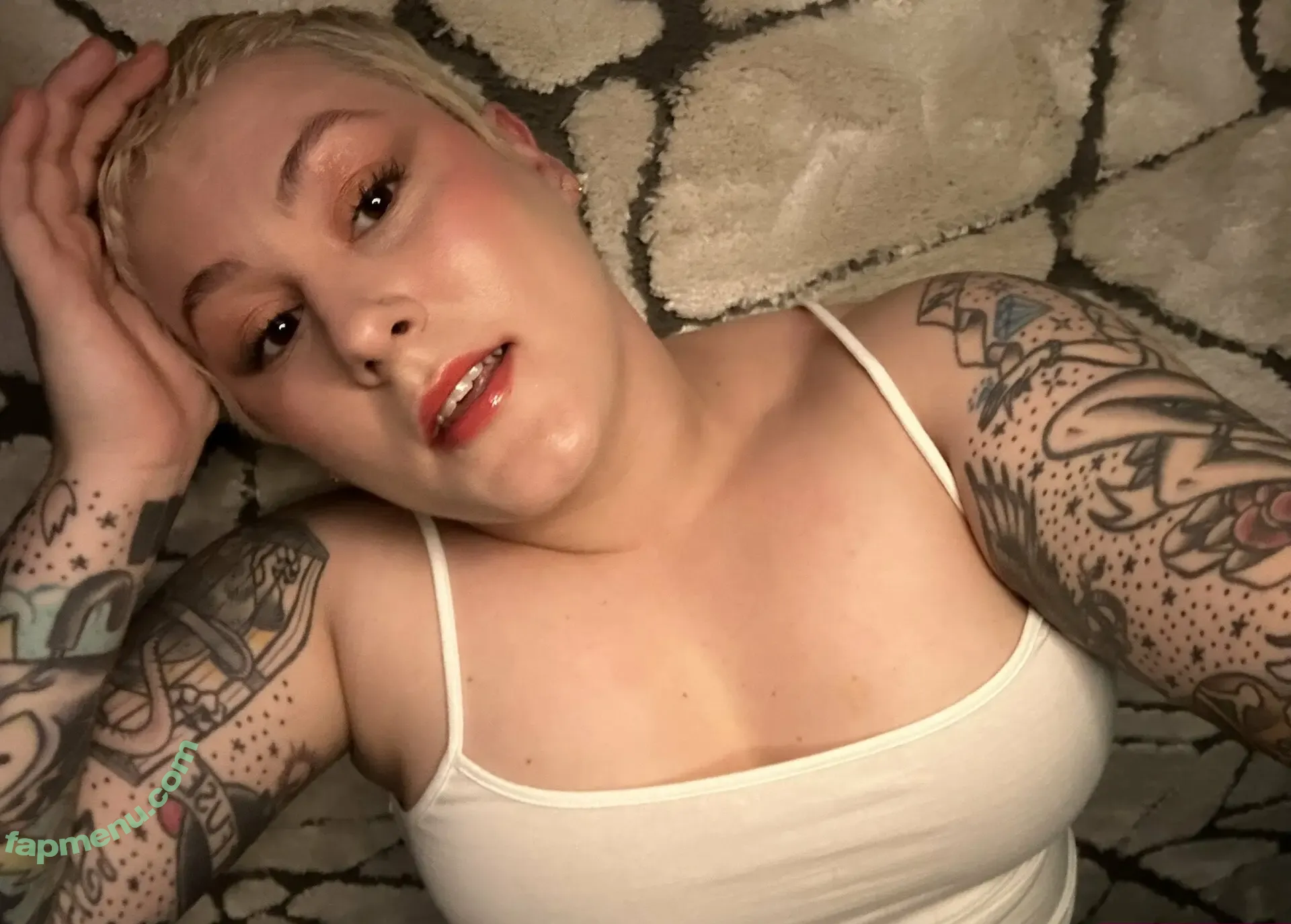 dabellovdaball nude photo #0002 (dabellovdaball)