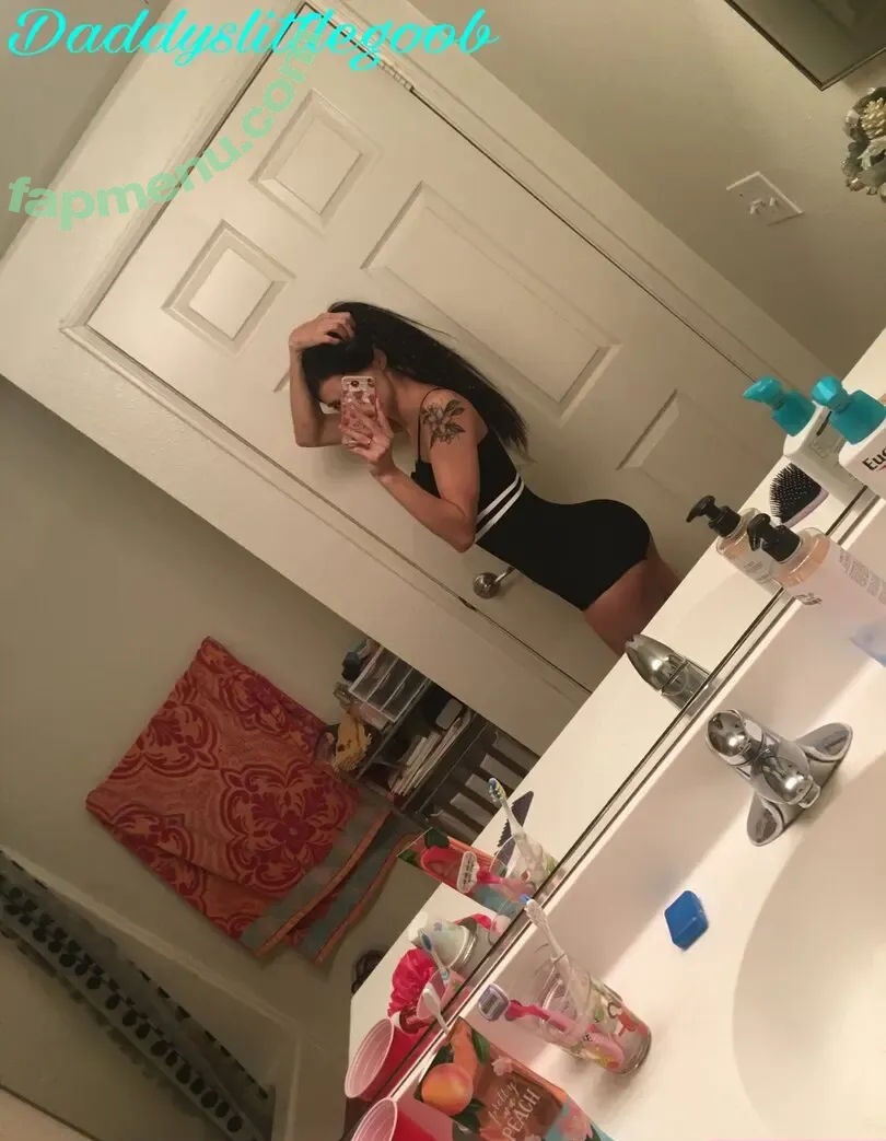 DaddysLittleGoob nude photo #0007 (daddielonglegs / daddyslittleghoul)