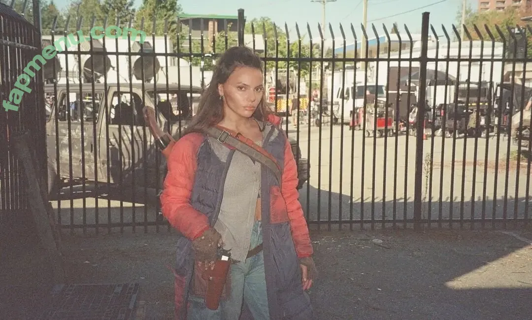 Dafne Keen nude photo #0108 (dafnekeen / lauradafne93)