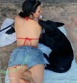  nude photo #0005