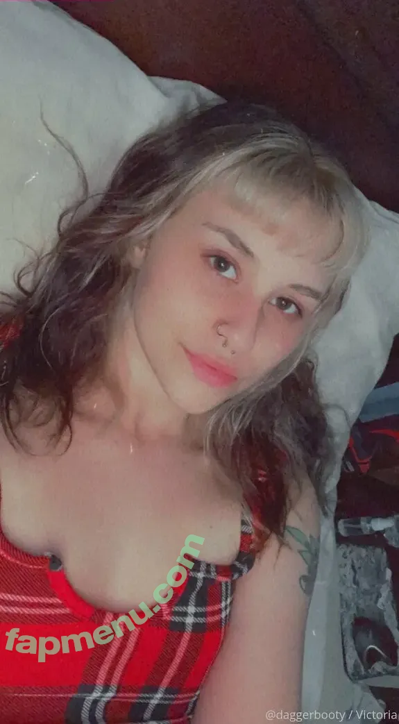 daggerbootyfree nude photo #0003 (daggertattoo)
