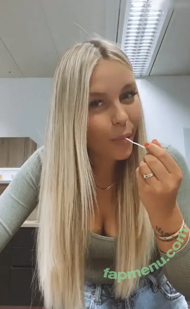 Dagi Bee nude photo #0011 (dagibee)