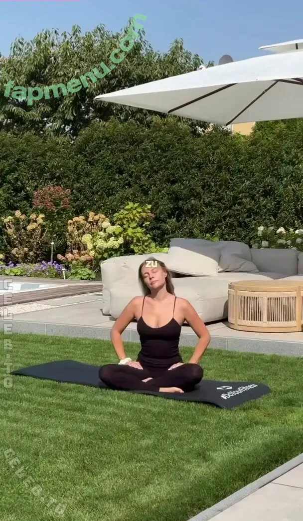 Dagi Bee nude photo #0705 (dagi.bee / dagibee)