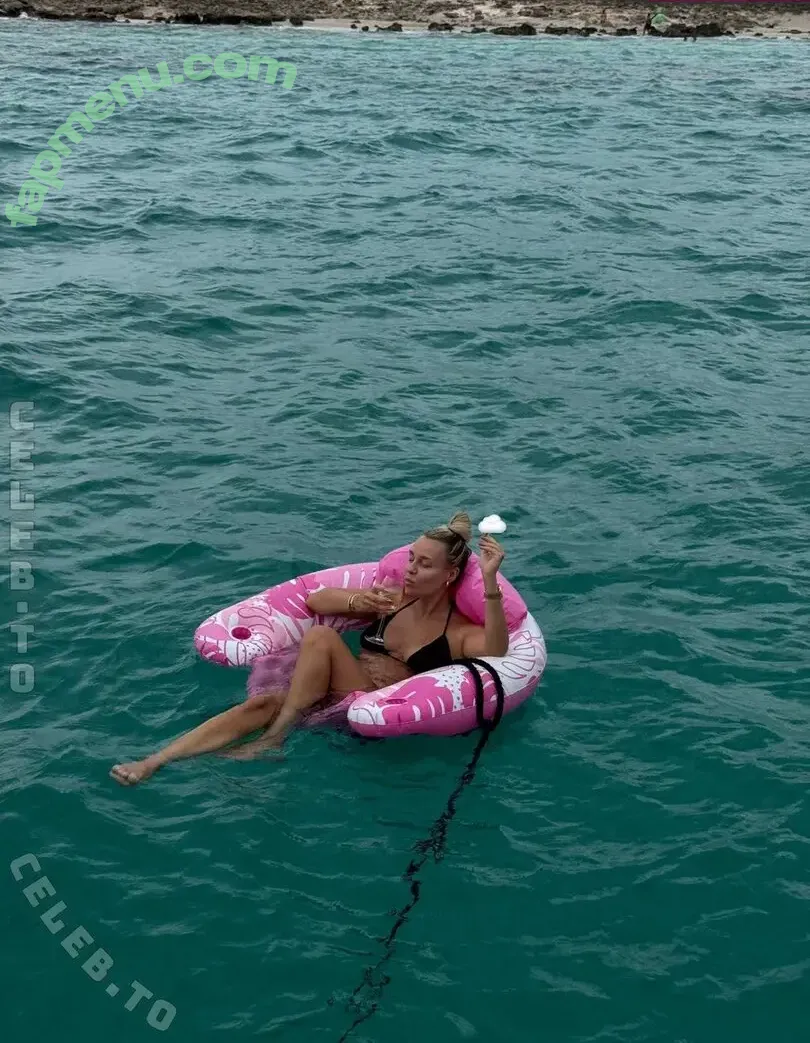 Dagi Bee nude photo #0719 (dagi.bee / dagibee)