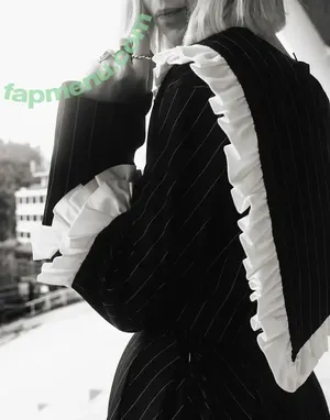 Dagny Norvoll Sandvik / dagnymusic nude photo #0068
