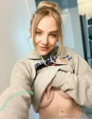  nude photo #0017