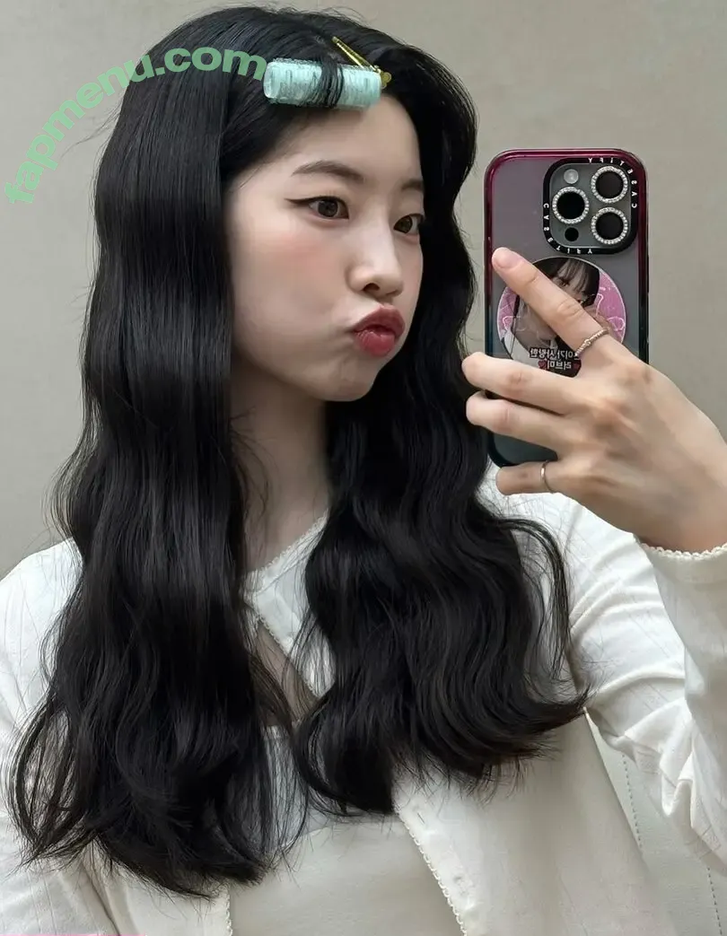 Dahyun nude photo #0004 (TWIƆƎ | TWICE / dahhyunnee)