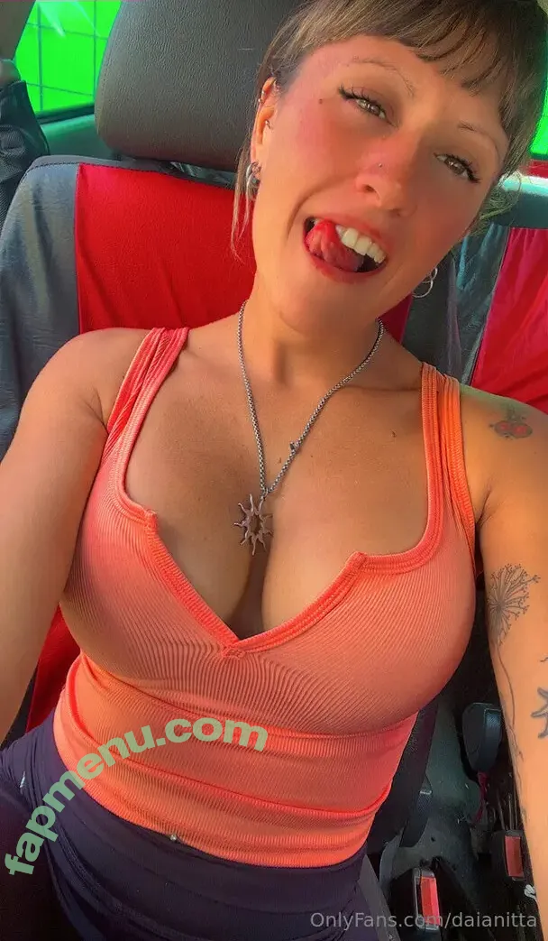 daianitta nude photo #0001 (daianitta_)