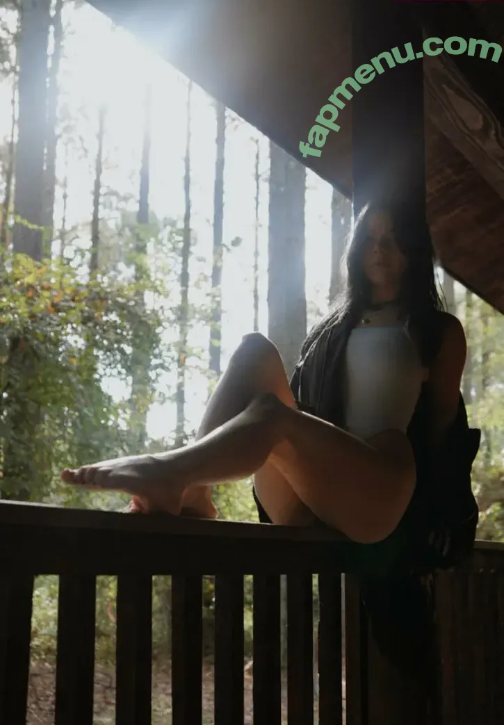 daiisyjane nude photo #0017 (lifeofdaisyjane_)