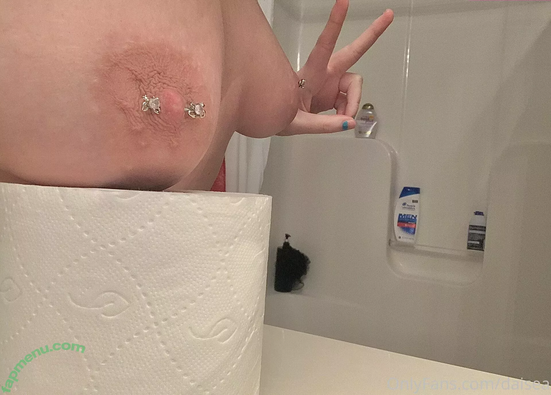 daisea nude photo #0092 (daisea___)