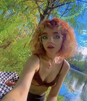 Daisy Beckett / DaisyBeckett5 / DaisyBeckett9 / Similar-Signal-4409 nude photo #0038