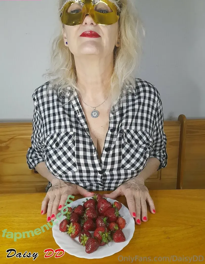 daisy_dd55 nude photo #0185 (daisy_dd55)