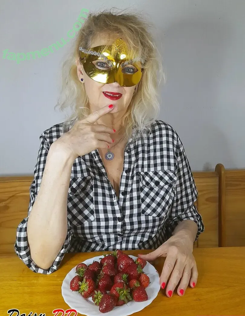 daisy_dd55 nude photo #0187 (daisy_dd55)