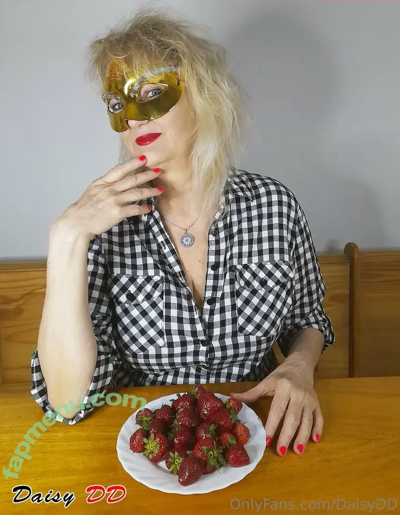 daisy_dd55 nude photo #0189 (daisy_dd55)