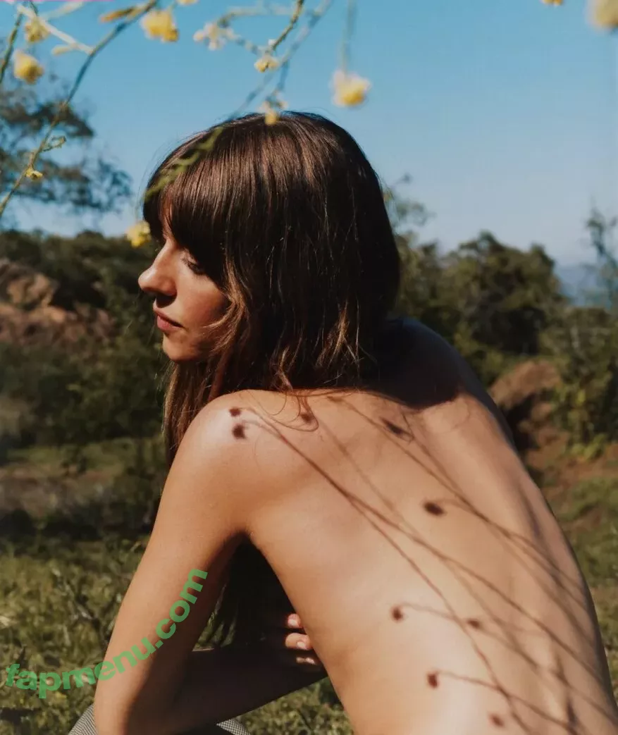 Daisy Edgar-Jones nude photo #0139 (Daisy Edgar Jones / daisyedgarjones)