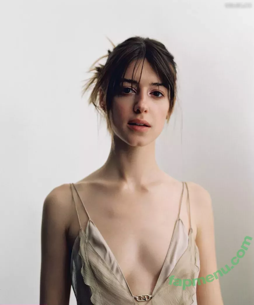 Daisy Edgar-Jones nude photo #0199 (Daisy Edgar Jones / daisyedgarjones)