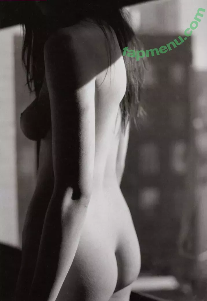 Daisy Lowe nude photo #0008 (daisylowe)