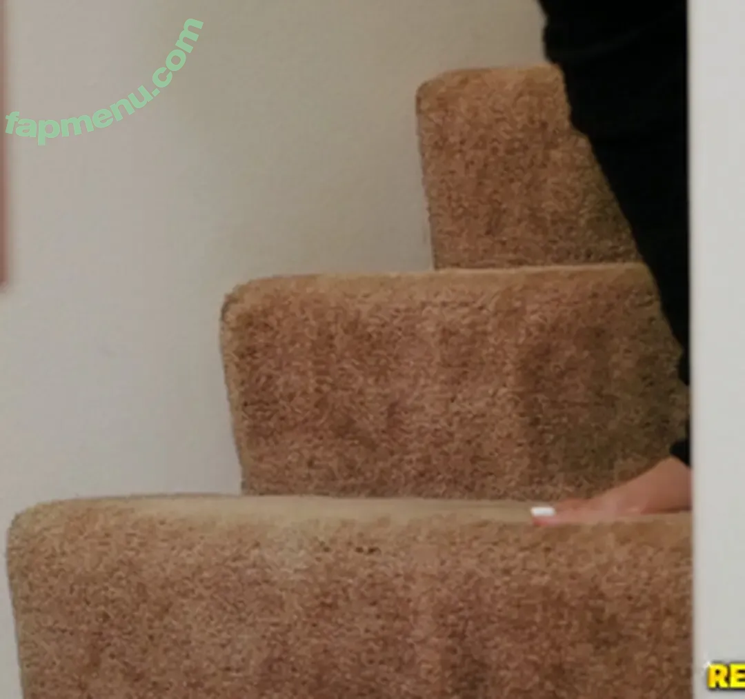 Daisy Marie nude photo #1107 (1daisymarie / DaisyMarie / realdaisymarie)