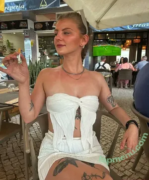  nude photo #0009
