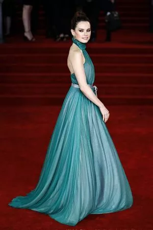 Daisy Ridley / daisyridley nude photo #0131