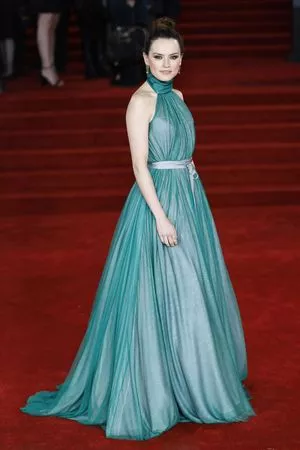 Daisy Ridley / daisyridley nude photo #0133