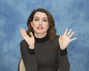 Daisy Ridley / daisyridley nude photo #0190