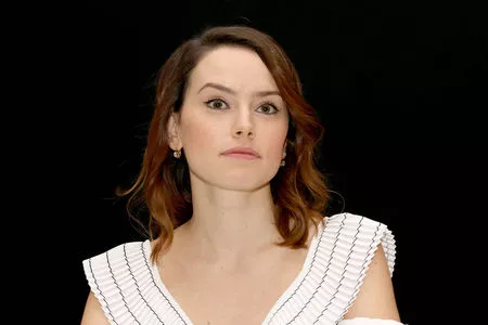 Daisy Ridley / daisyridley nude photo #0202