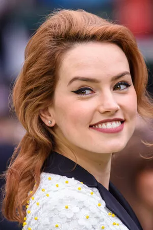 Daisy Ridley / daisyridley nude photo #0231