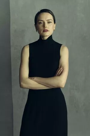 Daisy Ridley / daisyridley nude photo #0264
