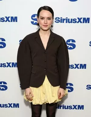 Daisy Ridley / daisyridley nude photo #0330