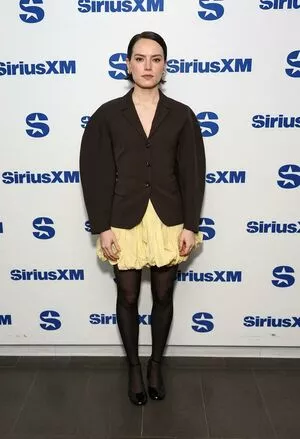 Daisy Ridley / daisyridley nude photo #0334