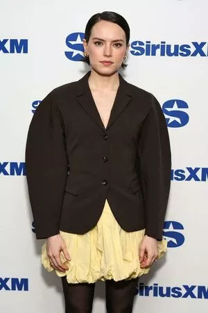 Daisy Ridley / daisyridley nude photo #0349