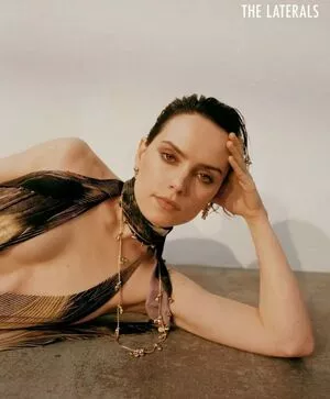 Daisy Ridley / daisyridley nude photo #0601