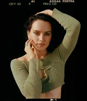 Daisy Ridley / daisyridley nude photo #0609