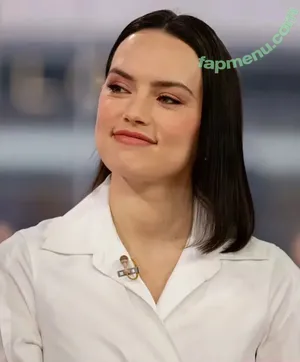 Daisy Ridley / daisyridley nude photo #0889