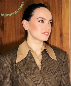 Daisy Ridley / daisyridley nude photo #0901