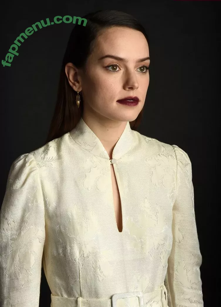 Daisy Ridley nude photo #0071 (daisyridley)
