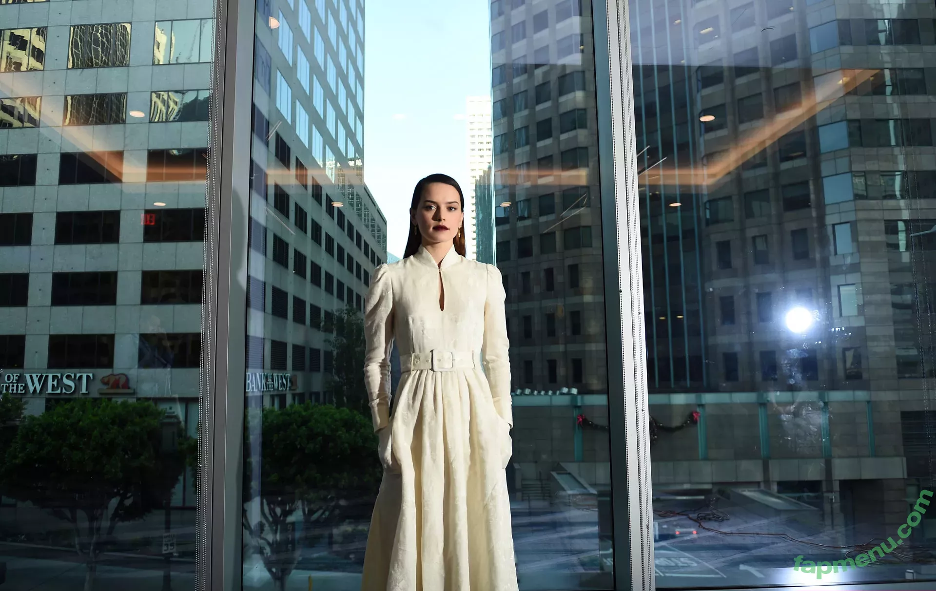 Daisy Ridley nude photo #0073 (daisyridley)