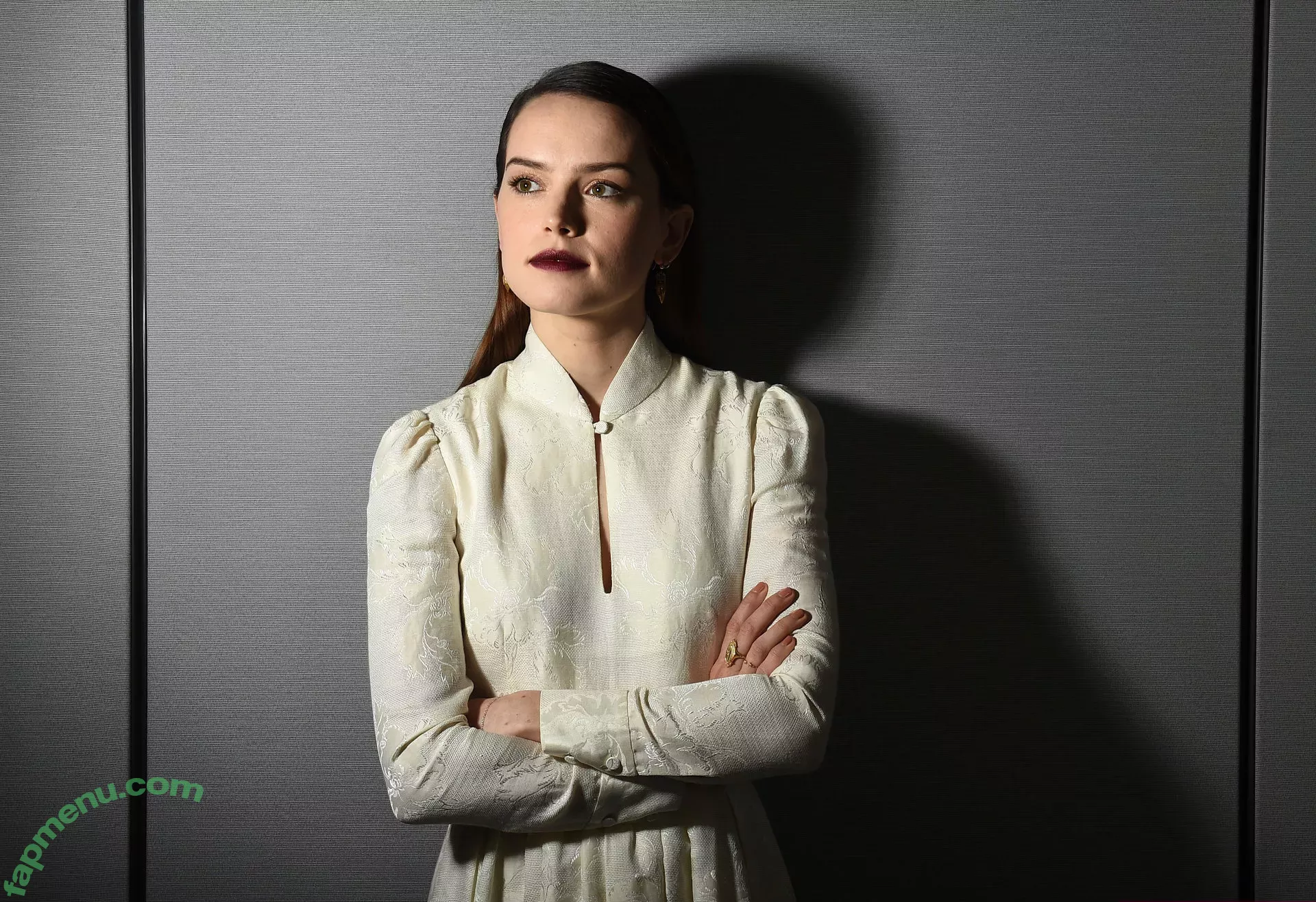 Daisy Ridley nude photo #0079 (daisyridley)