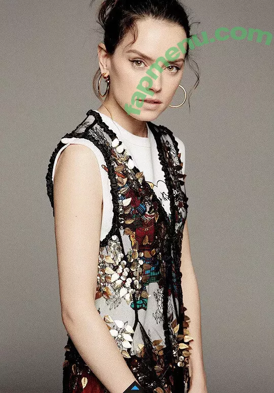 Daisy Ridley nude photo #0083 (daisyridley)