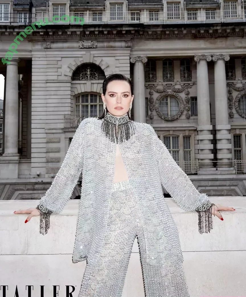 Daisy Ridley nude photo #0092 (daisyridley)