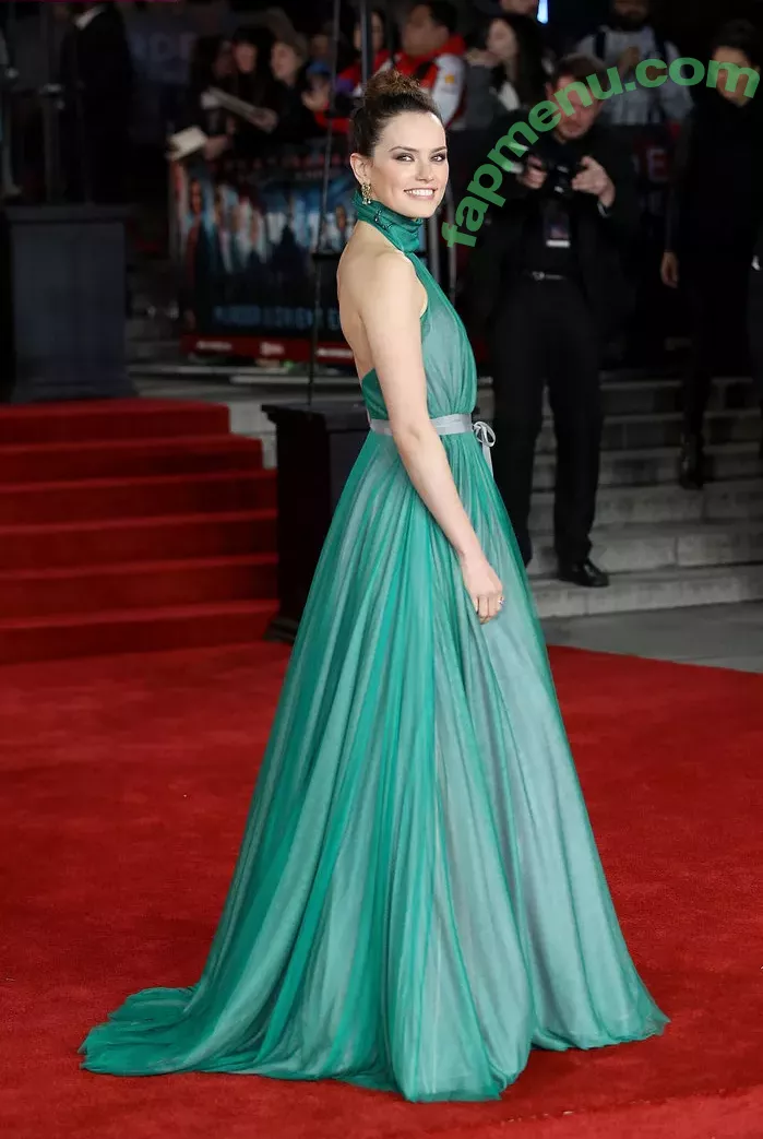 Daisy Ridley nude photo #0126 (daisyridley)