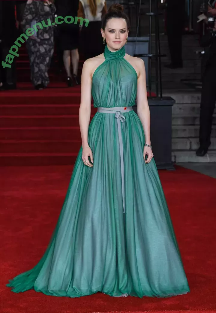 Daisy Ridley nude photo #0145 (daisyridley)