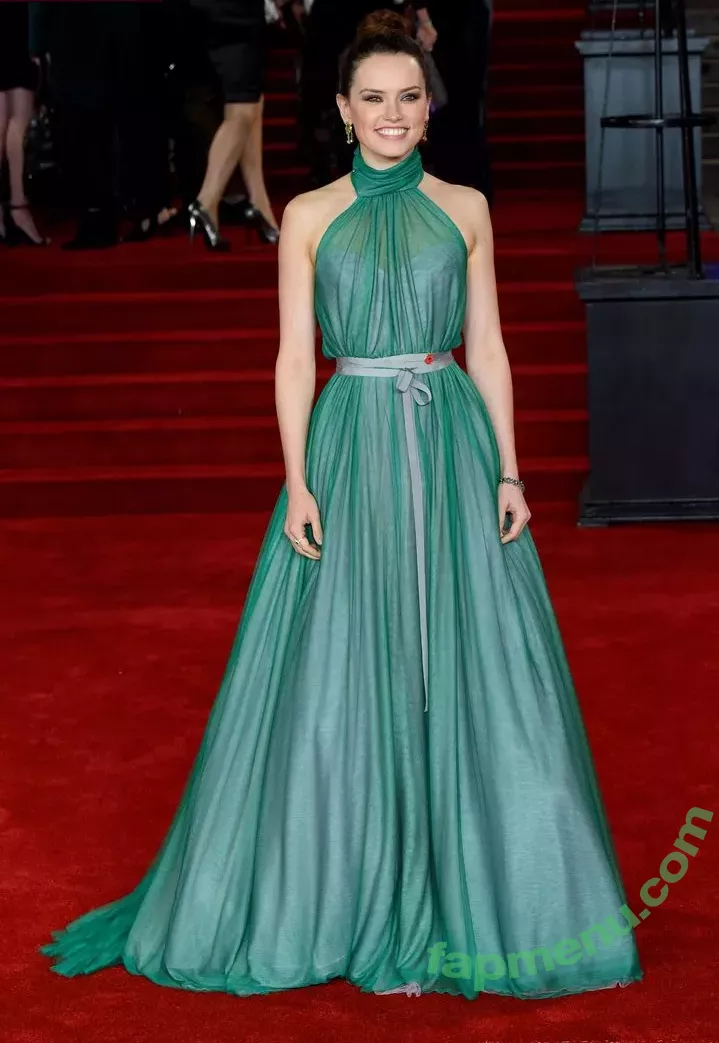 Daisy Ridley nude photo #0149 (daisyridley)