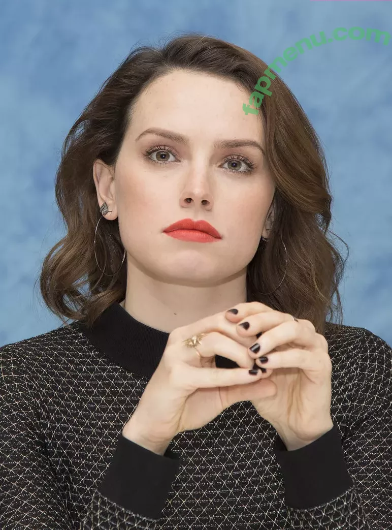 Daisy Ridley nude photo #0157 (daisyridley)