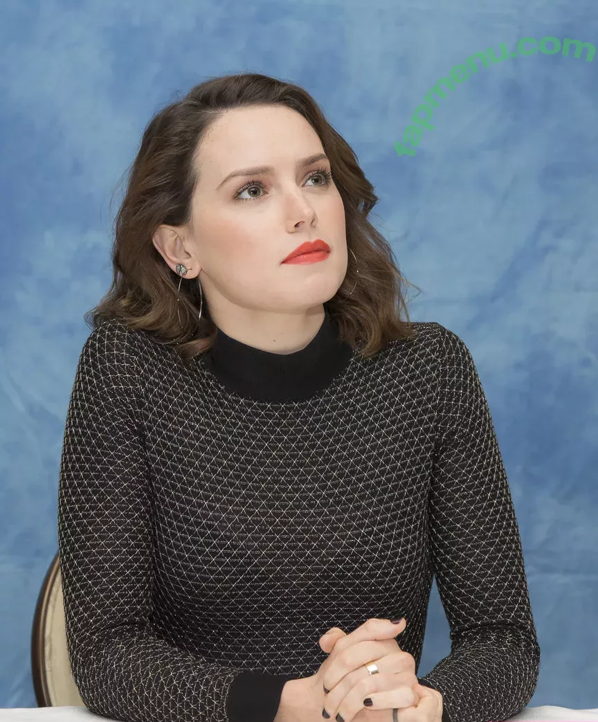 Daisy Ridley nude photo #0162 (daisyridley)