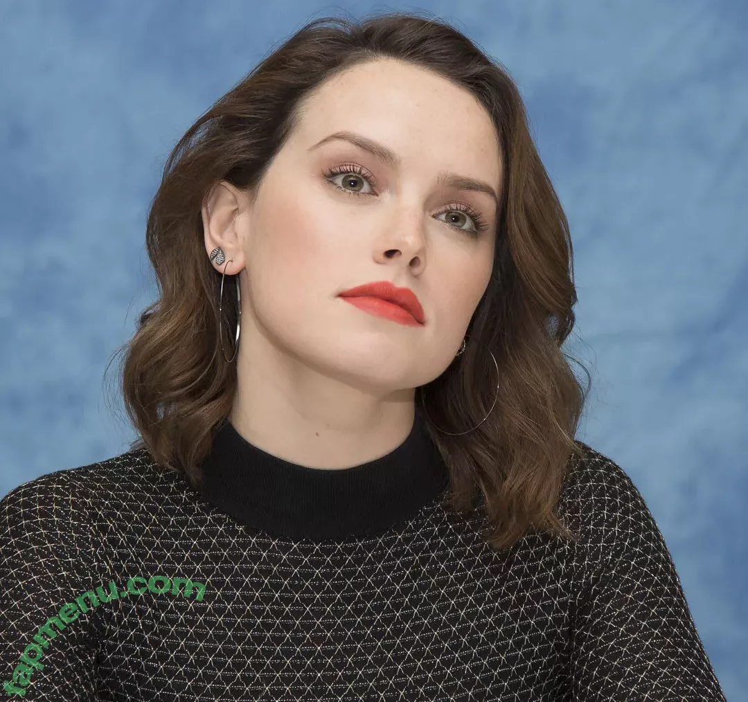 Daisy Ridley nude photo #0177 (daisyridley)